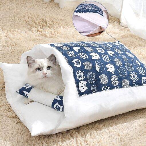 Warm Cat Sleeping Bag with Pillow iLovPets.com